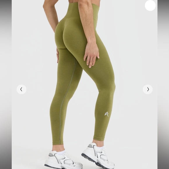 ONER ACTIVE • EFFORTLESS SEAMLESS LEGGINGS • OLIVE GREEN • SMALL/REGULAR/SHORT - Picture 2 of 6
